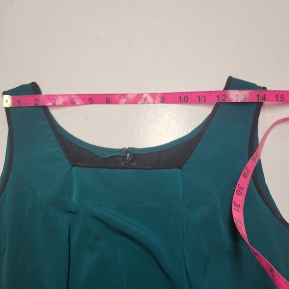 Green and Black Flare Dress - Picture 6 of 10